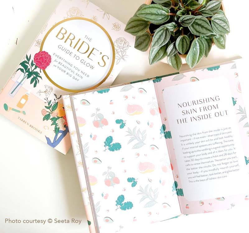 chronicle books the bride's guide to glow book by tarren brooks. complete guide for glowing skin on your wedding.