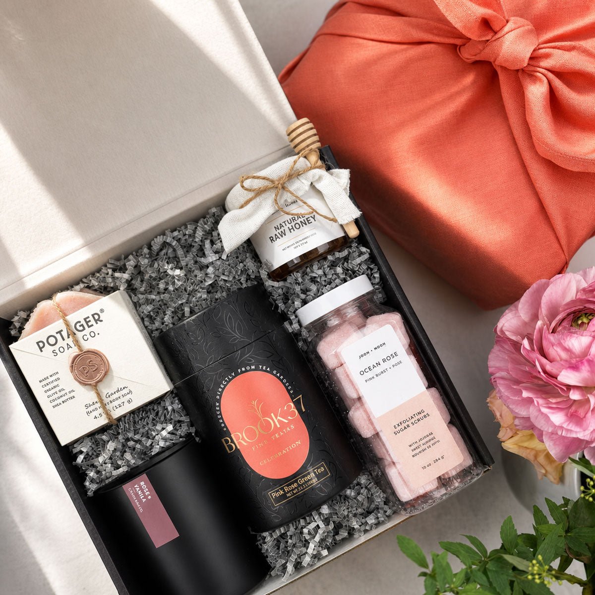 Rose Garden Spa Curated Gift Box - KADOO