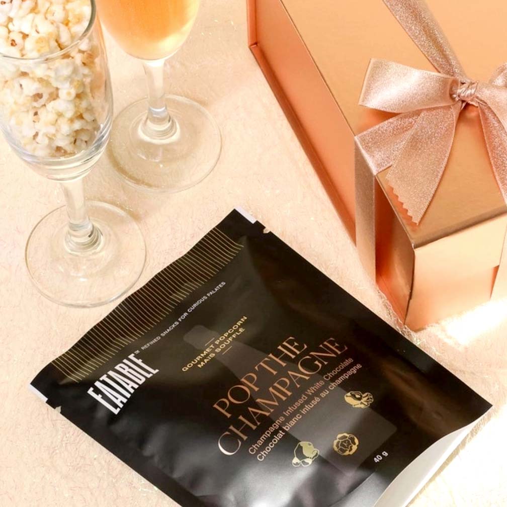 Pop the Champagne, Eatable popcorn. Champagne infused white chocolate popcorn. Mini Bag.