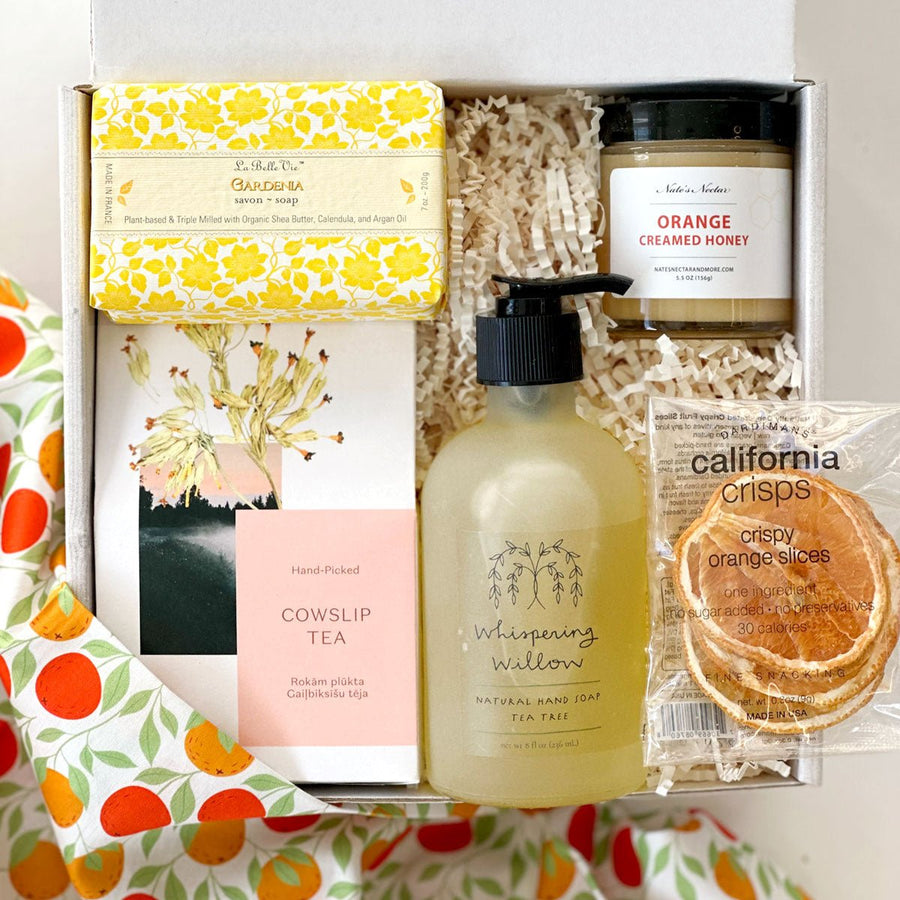 kadoo orange blossom gardenia gift box with soap, honey, tea, slice orange and more